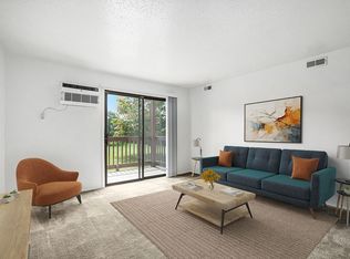 Trappers Cove Apartments, Lansing, MI 48910
