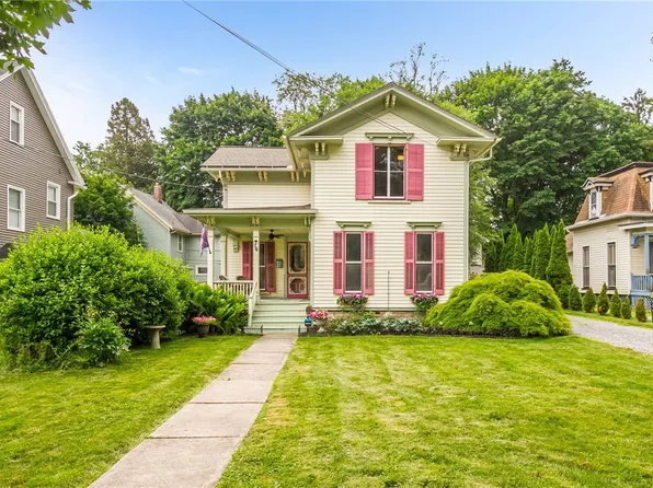 76 W Main St, Honeoye Falls, NY 14472