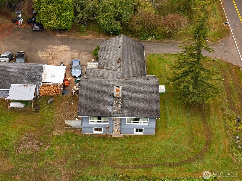 3rd image of 2911 Fox Road