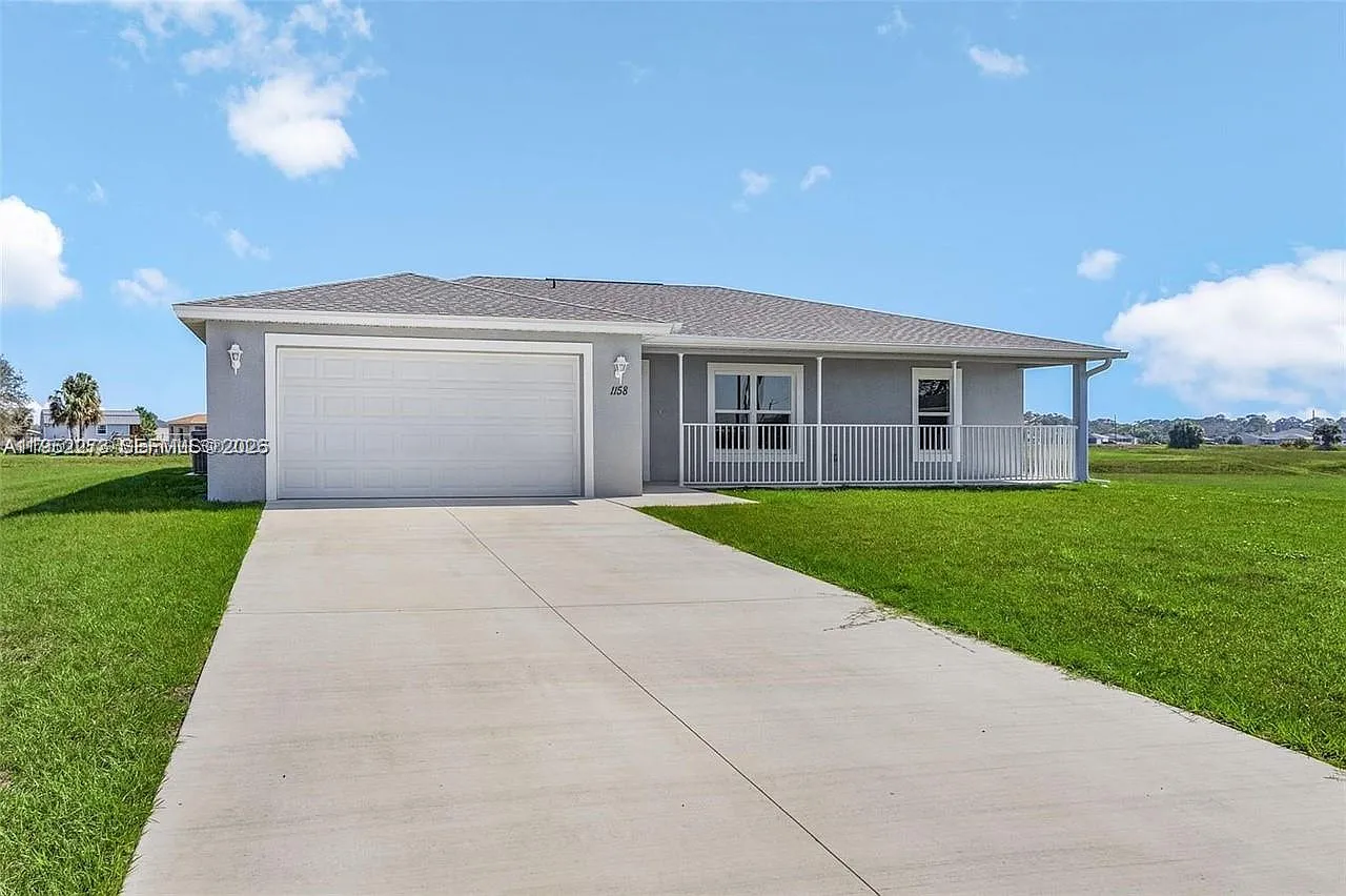 3 bed, 2.0 bath, $2,250 — Photo 1