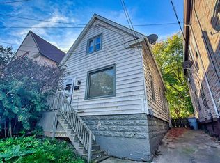 3739 West Kilbourn AVENUE, Milwaukee, WI 53208