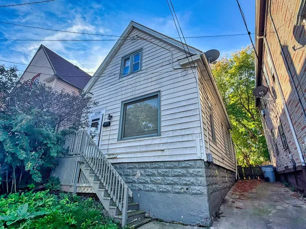 3739 West Kilbourn AVENUE, Milwaukee, WI 53208