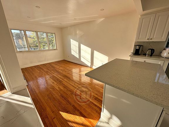 2nd image of 1464 Stadium Ave Floor 2