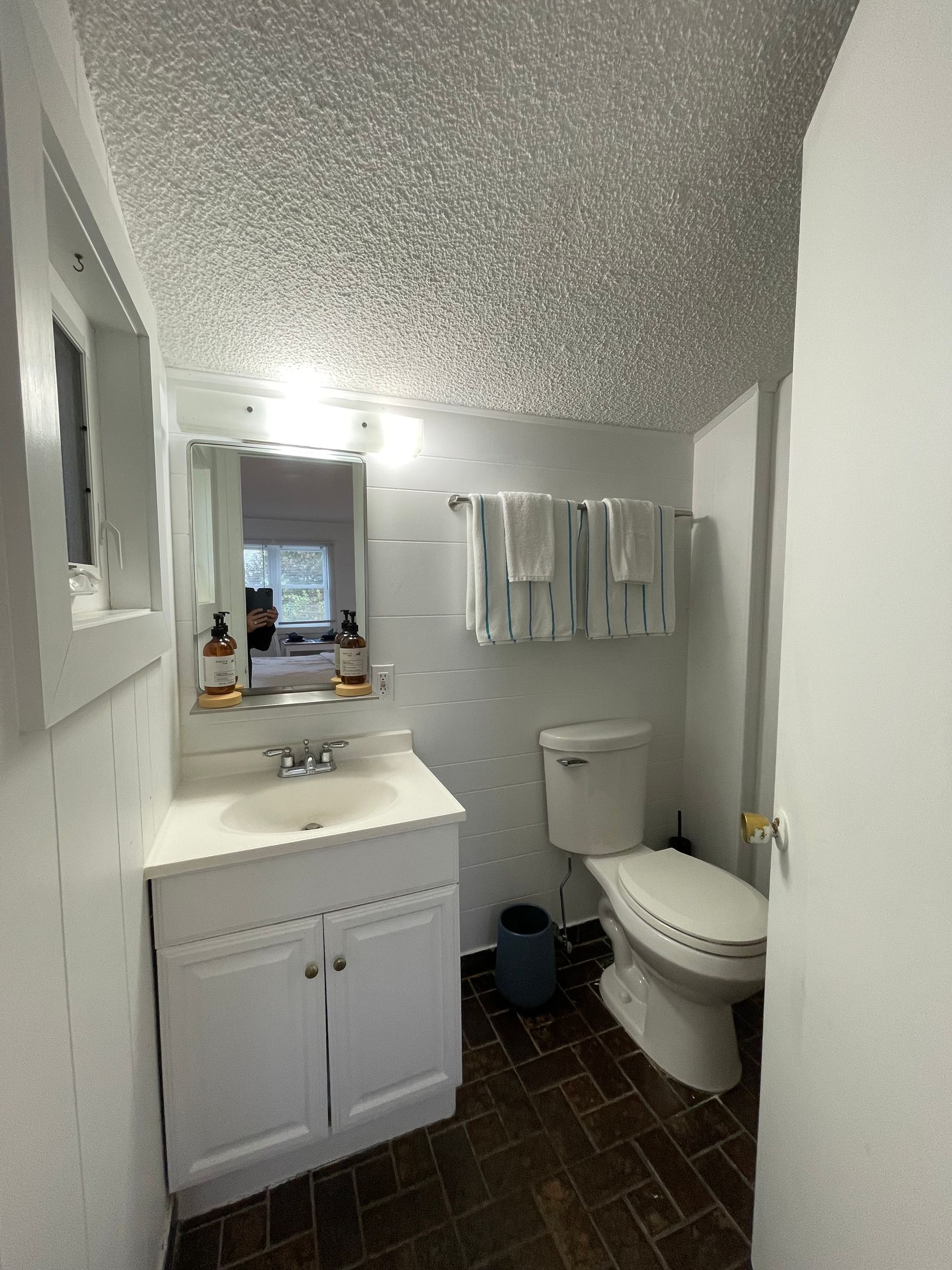 6 Soundview Dr, Montauk, NY 11954 Out East