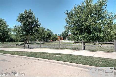 2nd image of 1408 Summerplace Dr