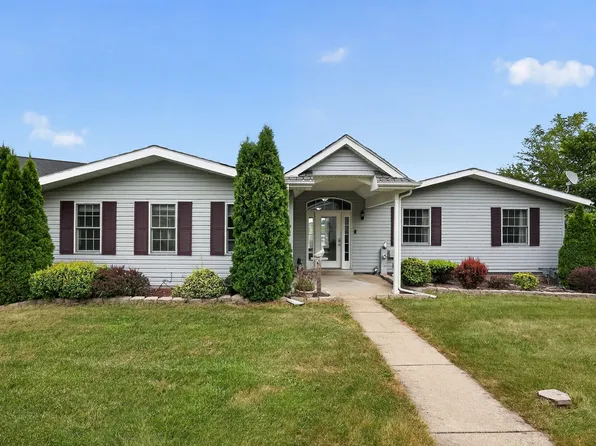 1904 Baintree Rd, Davis, IL 61019