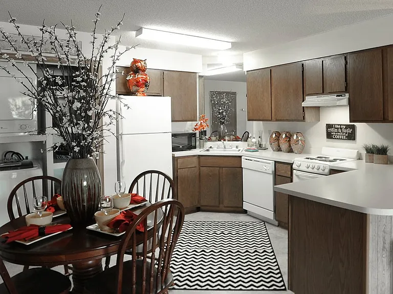 Gladiola Estates — Photo 1