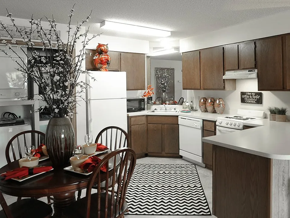 Gladiola Estates