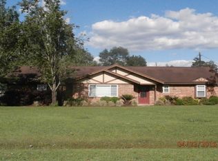 8112 Chaucer Dr, Orange, TX 77632