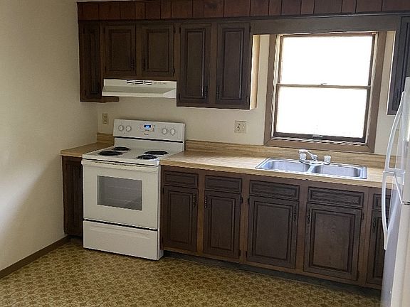 2nd image of 1022 Parkridge Mnr #12