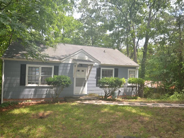1208 Hillview Rd — Photo 1