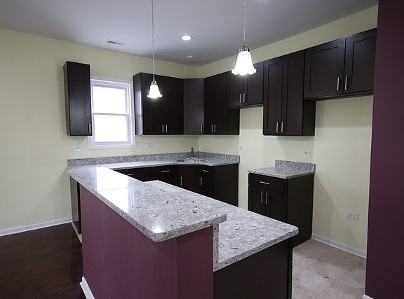 4th image of 4844 S Marshfield Ave