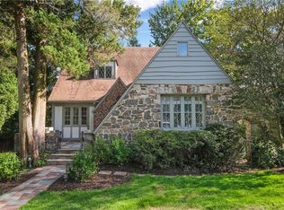 11 Maple Hill Dr, Larchmont, NY 10538