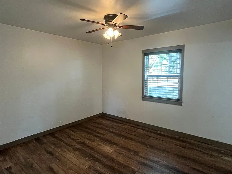 1040 Marjorie St #4 — Photo 3