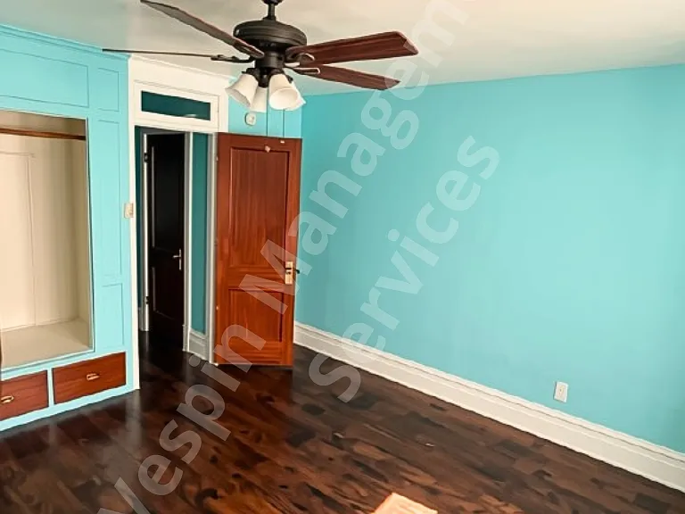 1734 W Norwegian St — Photo 11