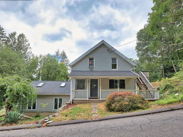 150 High Street, Watertown, CT 06795