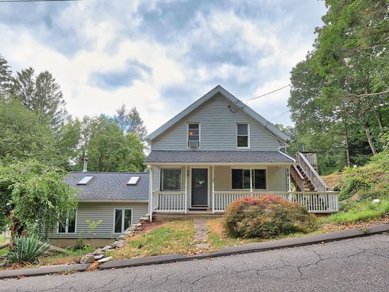 150 High Street, Watertown, CT 06795