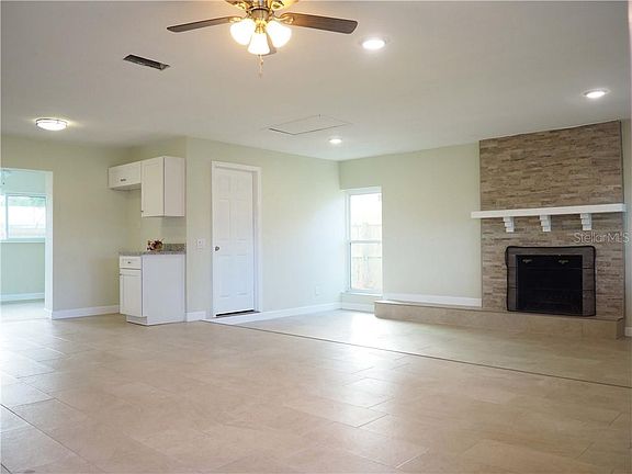 4th image of 8140 Powell Dr