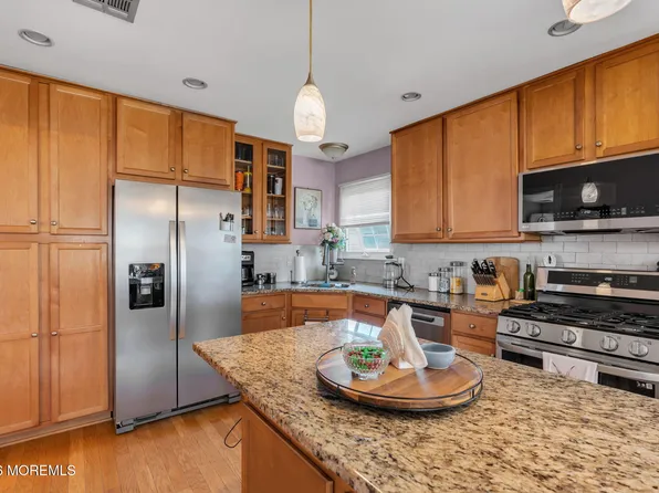 2735 Meadow Lake Drive, Toms River, NJ 08755