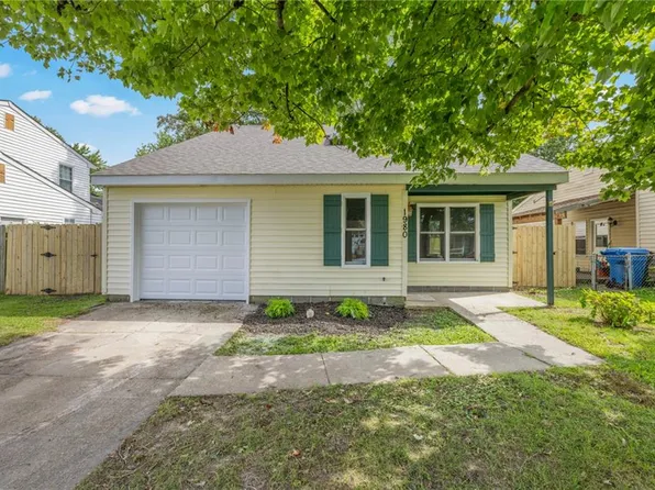 1980 Aquamarine Dr, Virginia Beach, VA 23456