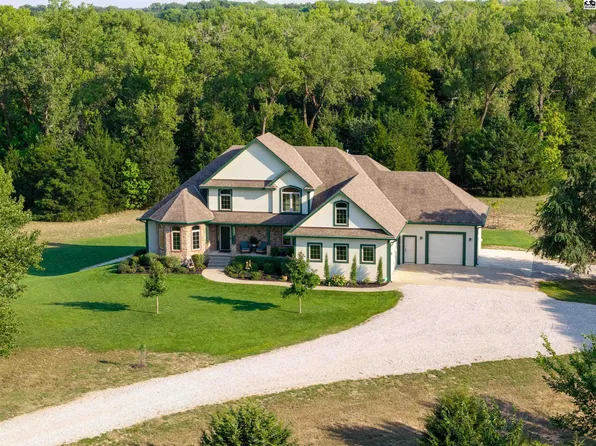 6719 E 43rd Ave, Hutchinson, KS 67502