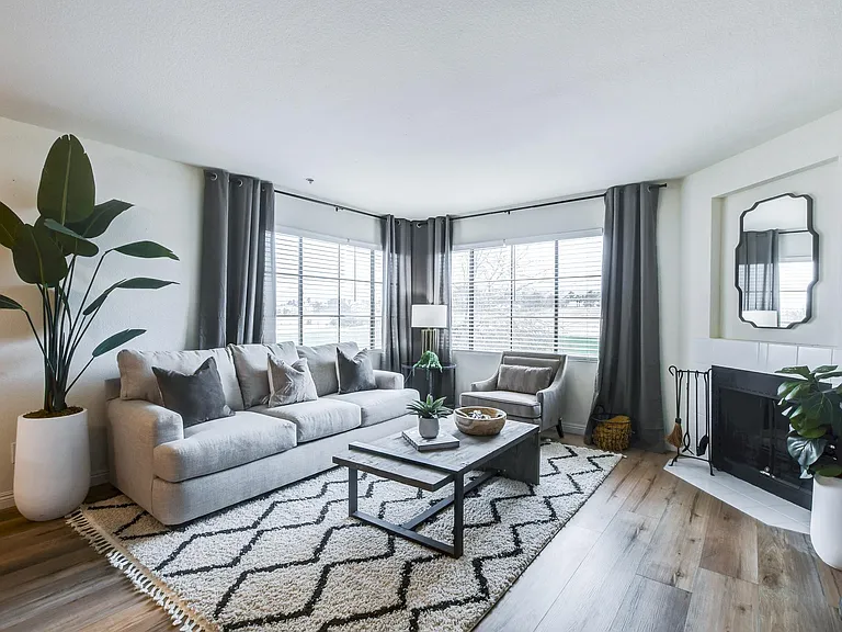Legacy Pointe — Photo 18