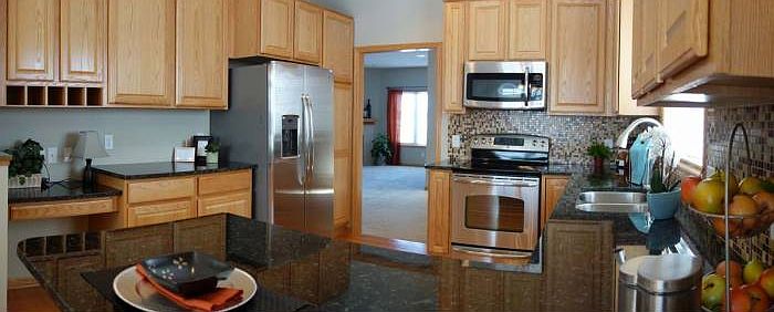 Come Entertain in this Su