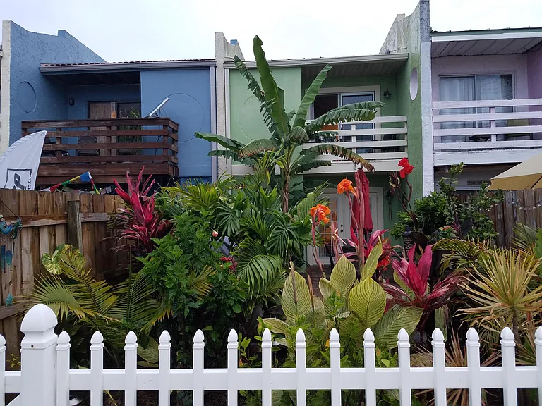 299 Chandler St #C — Photo 4