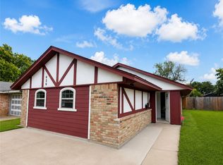 626 N 12th St, La Porte, TX 77571