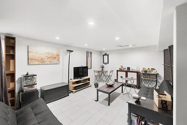 Rented by Brown Harris Stevens | media 26