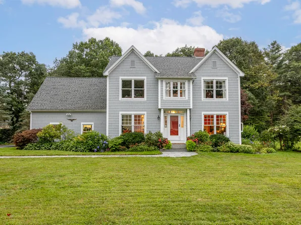 4 Meadowview Lane, Cape Elizabeth, ME 04107