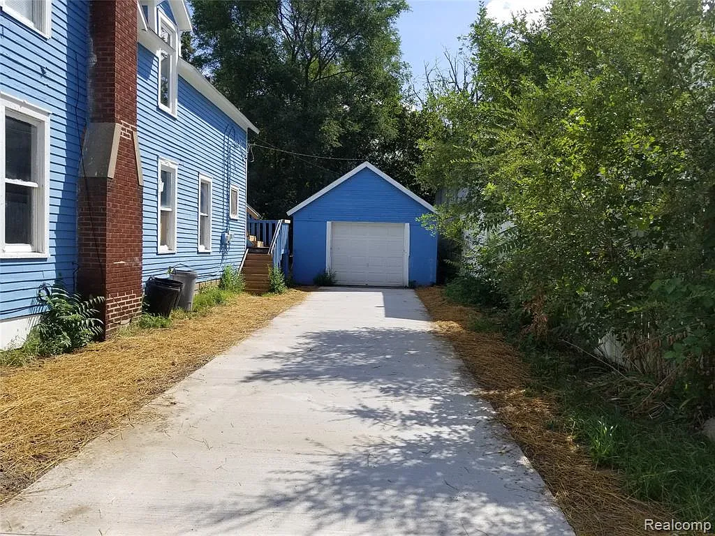 Building Photo - 220 N Lincoln St #1