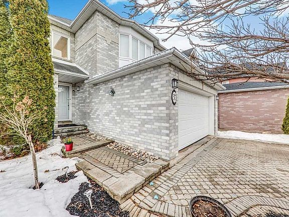 4th image of 37 Waterford Cres