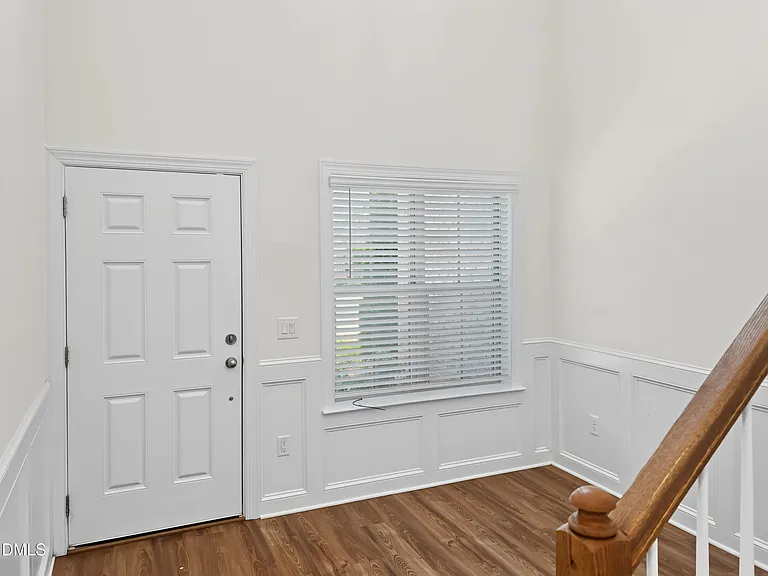 1018 Bonanza Ln — Photo 2