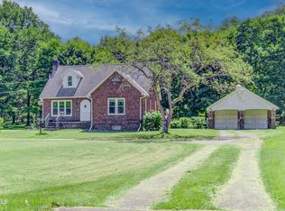 58 State Farm Rd, Voorheesville, NY 12186