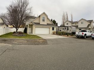1304 N 37th Ct, Pasco, WA