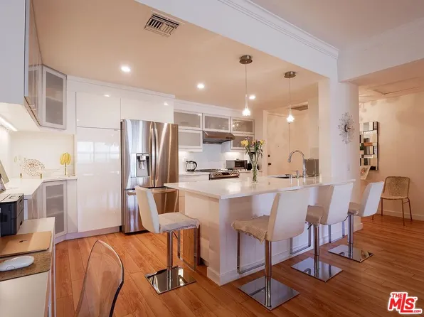 2276 S Beverly Glen Blvd #A2, Los Angeles, CA 90064