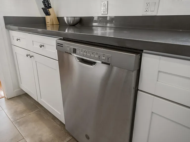 1325 Sacramento St #3 — Photo 19