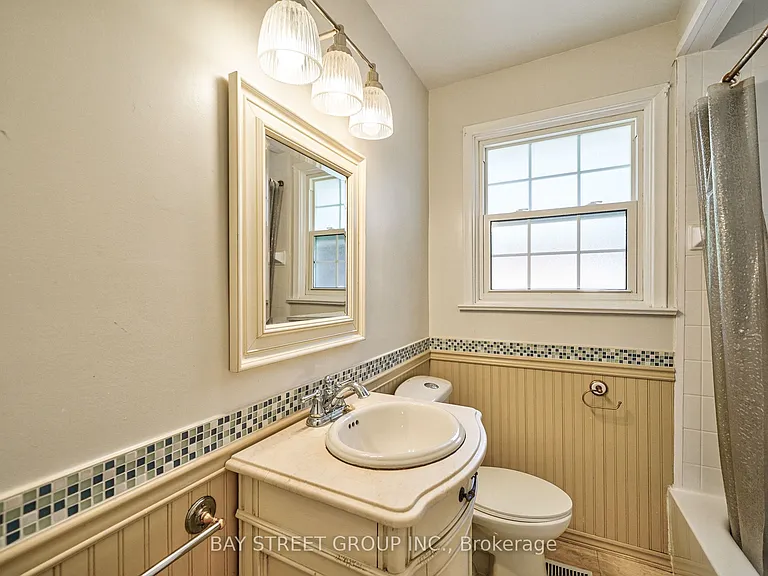 35 Camwood Cres — Photo 25