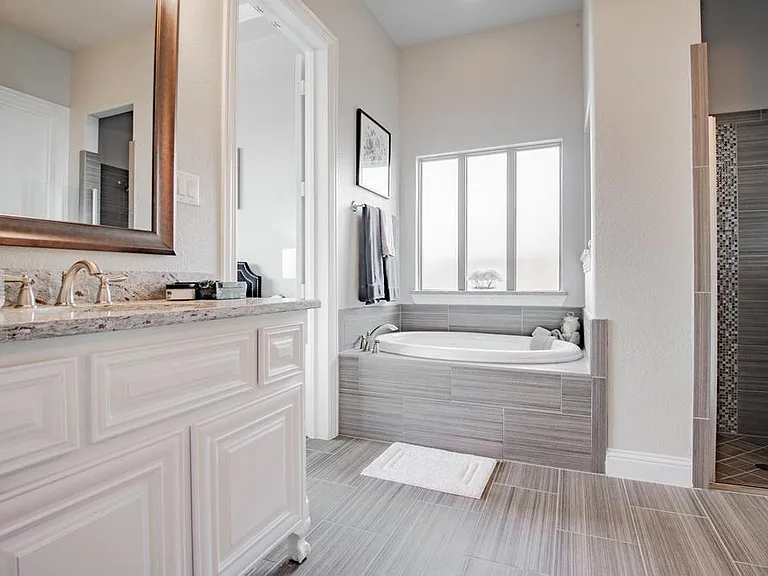 3000 Comal Ct — Photo 11