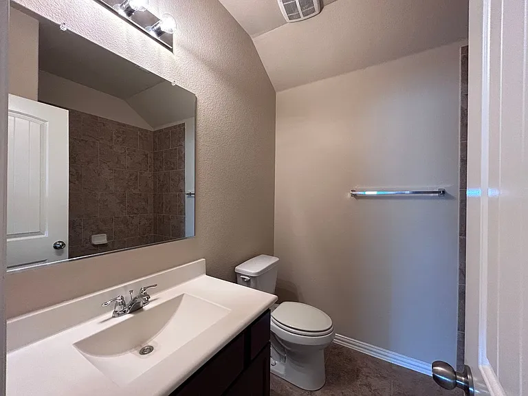 2204 Tranquility Ln — Photo 18