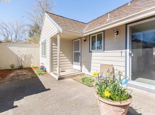 220 NE Village Squire Ave UNIT 15, Gresham, OR 97030