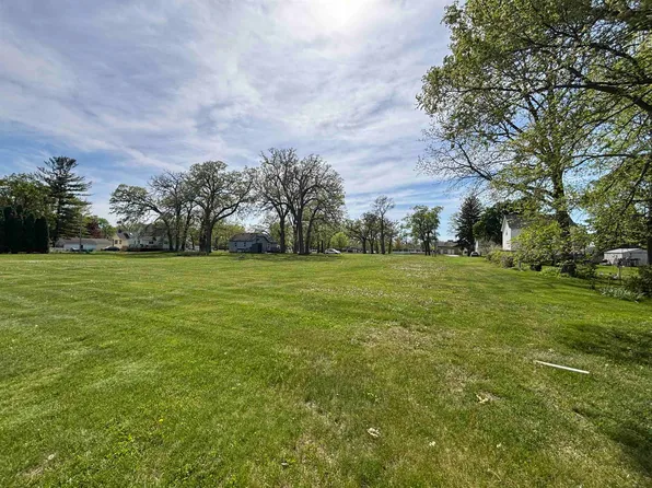 616 Maple St, Fort Atkinson, WI 53538