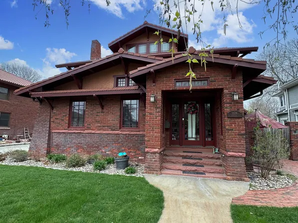 1124 N Saint Joseph Ave, Hastings, NE 68901