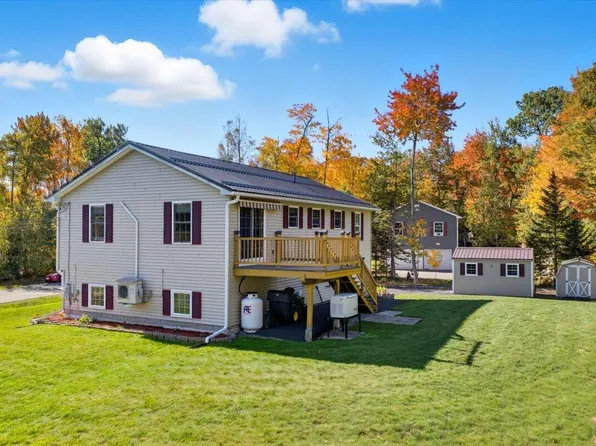 31 Jay's Way, Hampden, ME 04444
