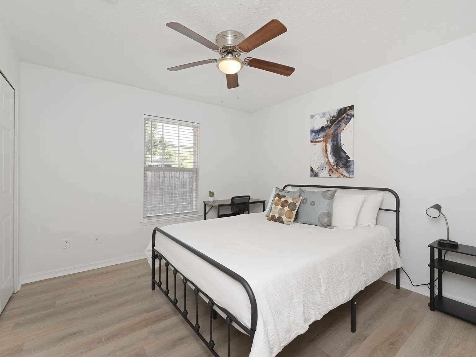 4 bed, 2.0 bath, 1338 sqft, $1,031 — Photo 1