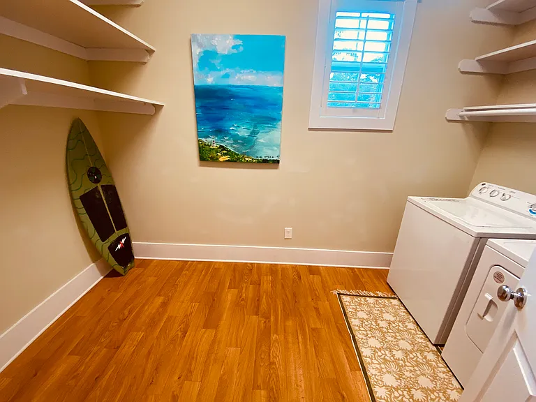 1912 Fernwood Way — Photo 14
