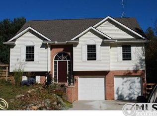 1253 Austin Farms Dr, Ortonville, MI