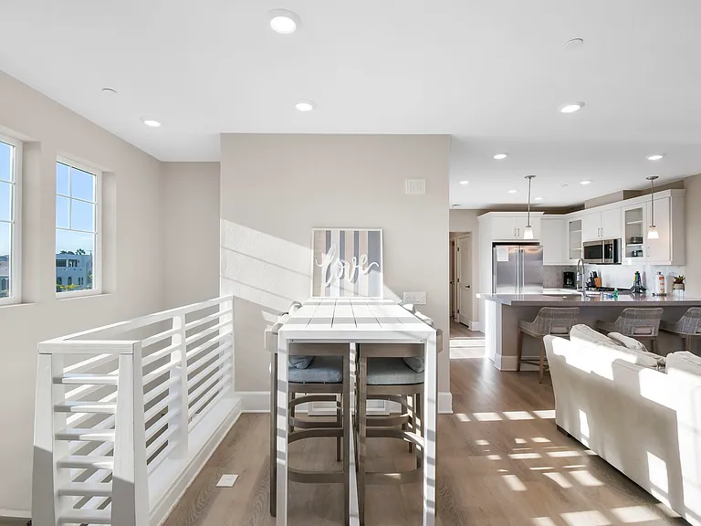 802 Santa Barbara Pl — Photo 1