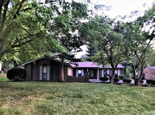20 Lakewood Dr, Danville, IL
